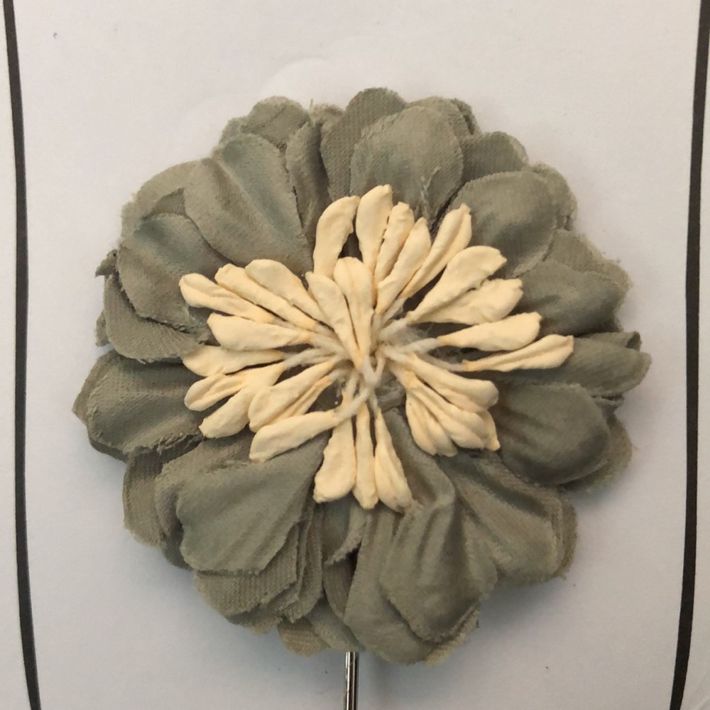 🎈 New Price! Silk flower stickpin -- Bundle deal!  3 for $30 - Picture 3 of 3